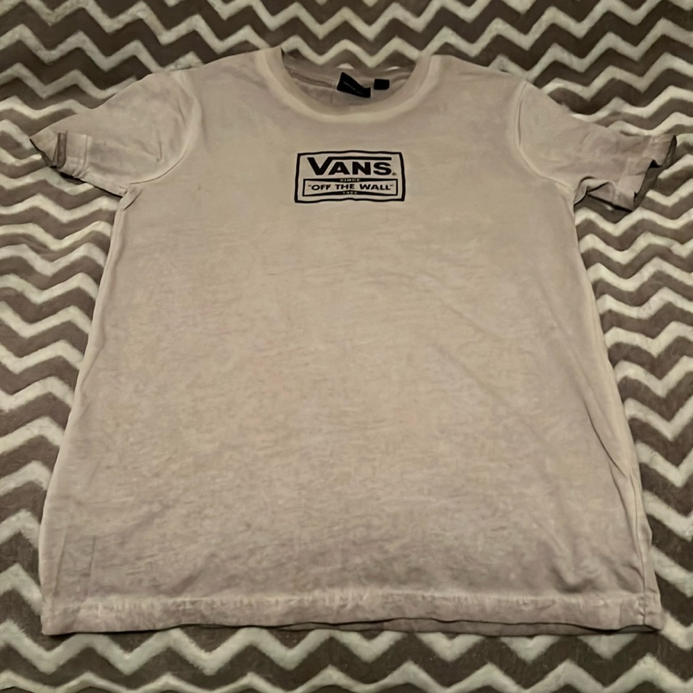 Men’s Vans t-shirt size small.